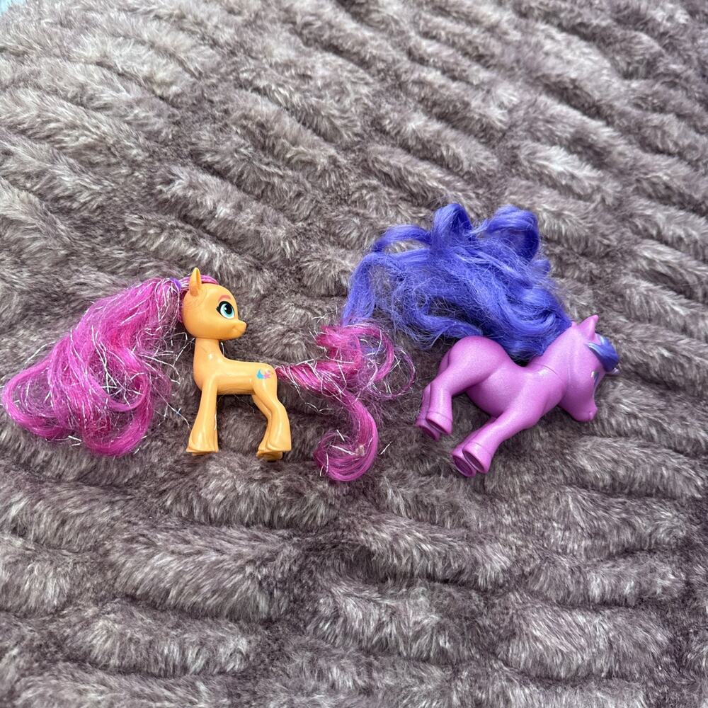 Hasbro My Little Pony IZZY A New Generation 9" Unicorn Charms Toy lot of 2